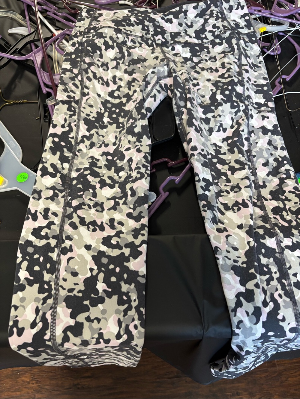 Victoria’s Secret knockout leggings